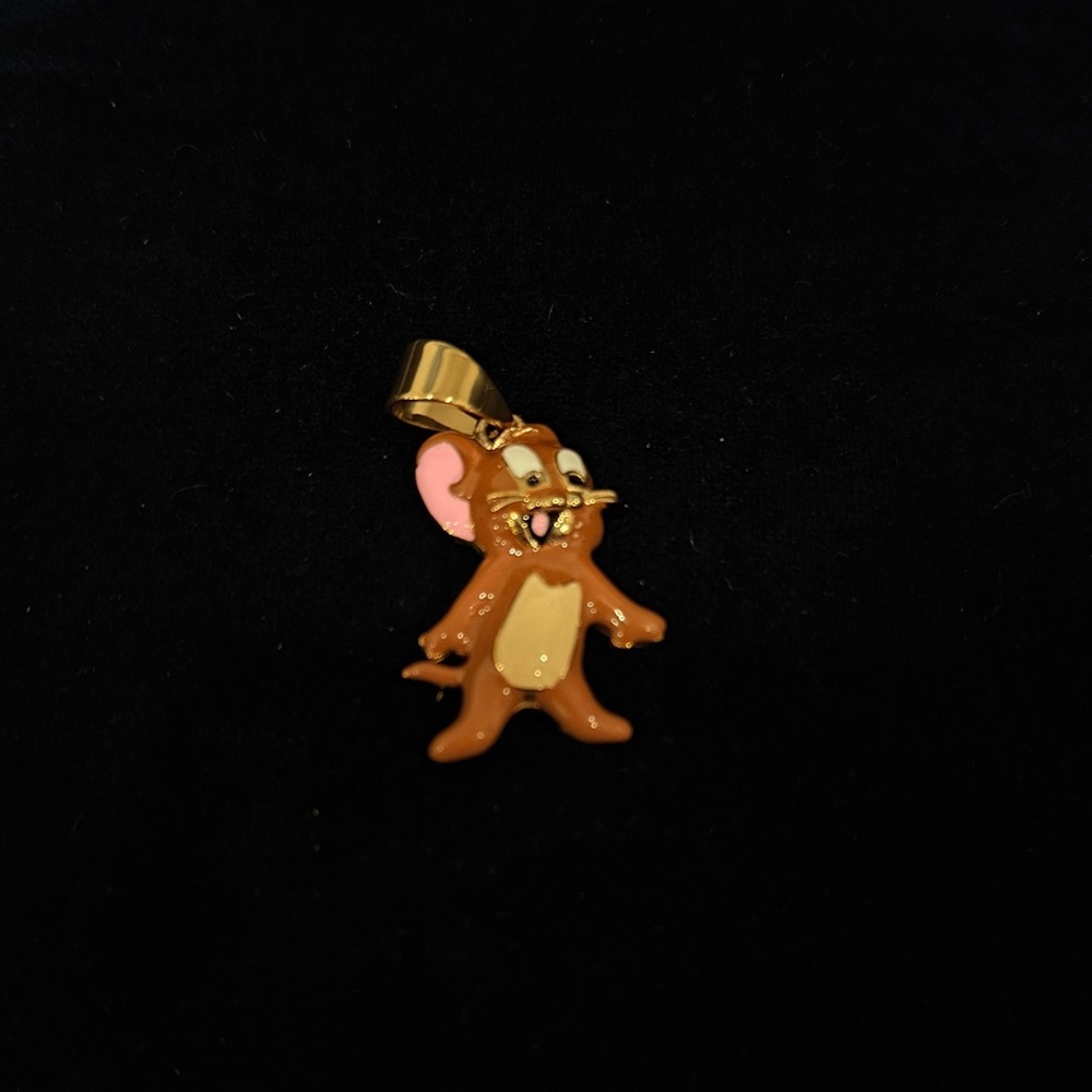 chain pendant jerry